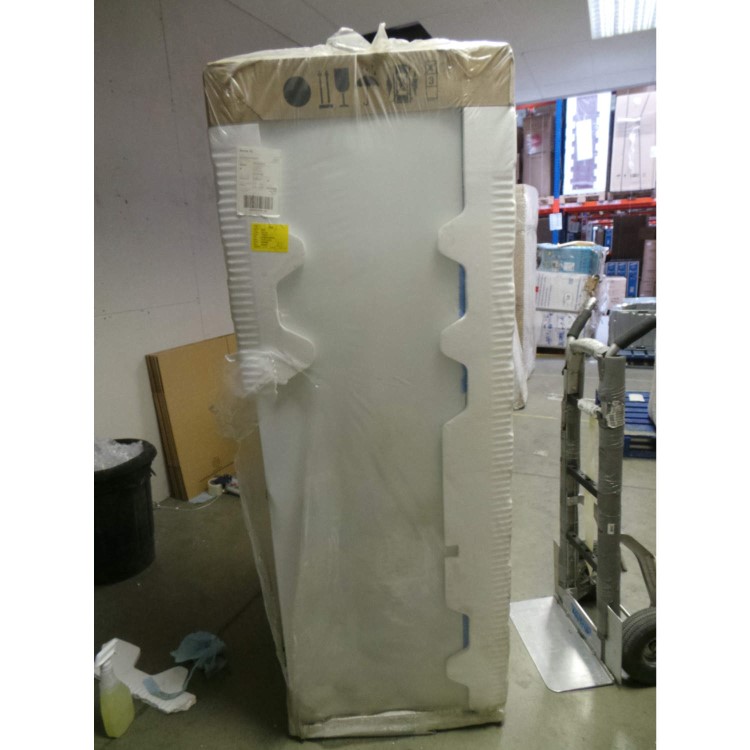 GRADE A2 - Light cosmetic damage - AEG S53520CTW2 White Frost Free Freestanding Fridge Freezer
