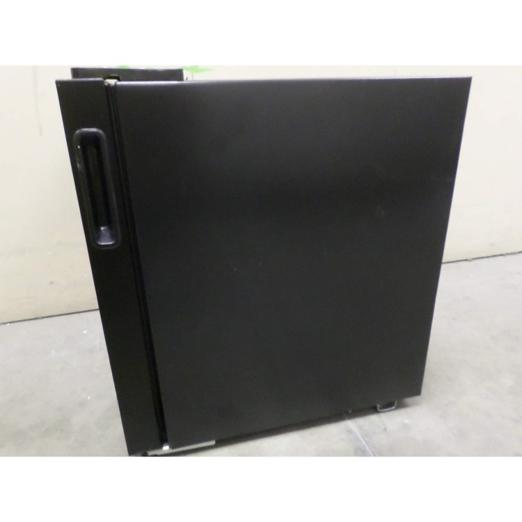 GRADE A2 - Light cosmetic damage - LEC DF50B Black Compact Counter Top Drinks Cooler