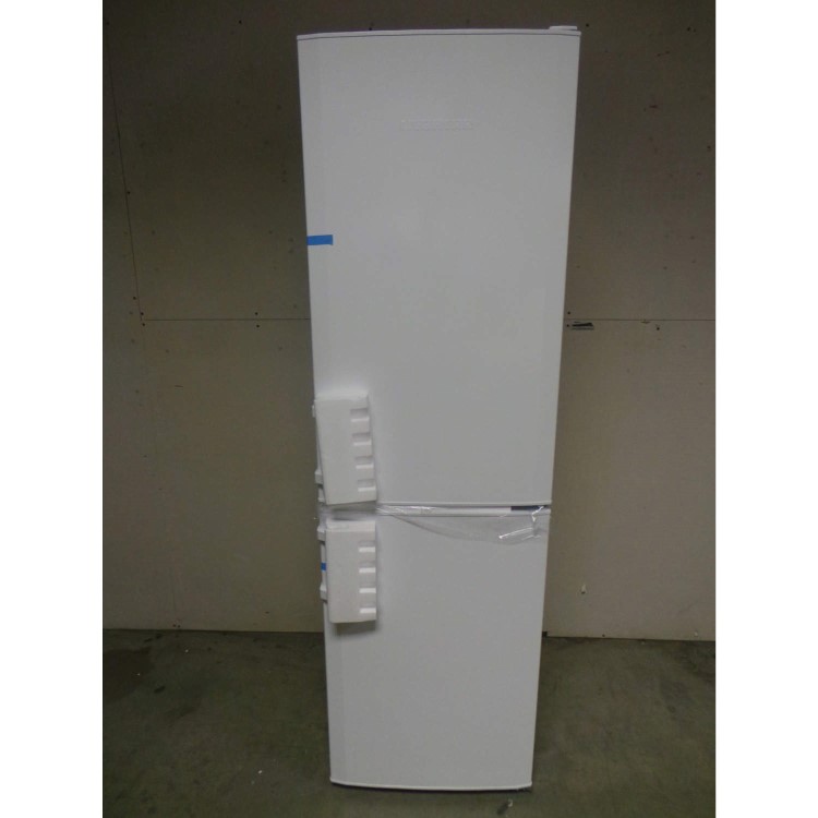 GRADE A2 - Light cosmetic damage - Liebherr CUP3021 SmartFrost Freestanding Fridge Freezer - White