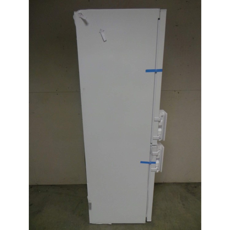 GRADE A2 - Light cosmetic damage - Liebherr CUP3021 SmartFrost Freestanding Fridge Freezer - White