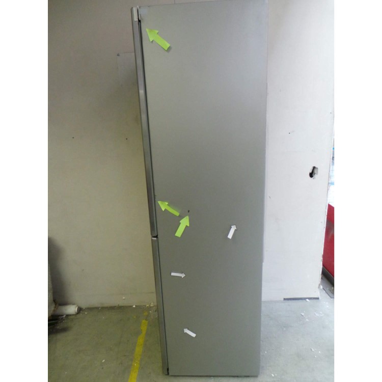 GRADE A3  - Neff K5886X4GB Frost Free Freestanding Fridge Freezer in stainless steel doors