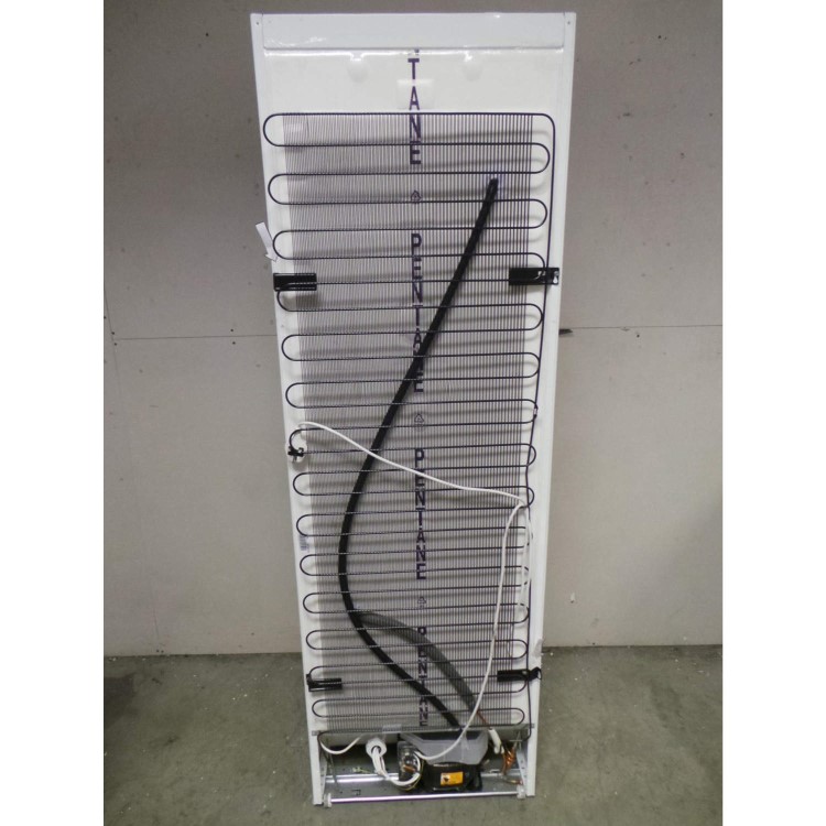 GRADE A3 - Heavy cosmetic damage - AEG A72710GNW0 227 Litre 185x60cm Freestanding Freezer - White