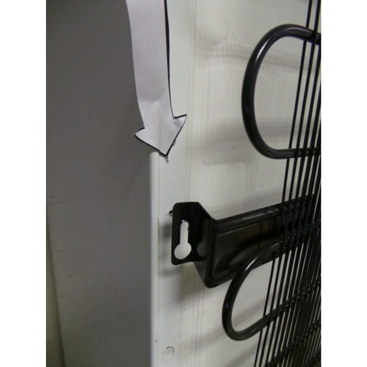 GRADE A3 - Heavy cosmetic damage - AEG A72710GNW0 227 Litre 185x60cm Freestanding Freezer - White