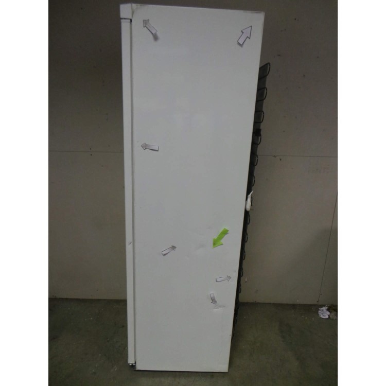 GRADE A3 - Heavy cosmetic damage - AEG A72710GNW0 227 Litre 185x60cm Freestanding Freezer - White