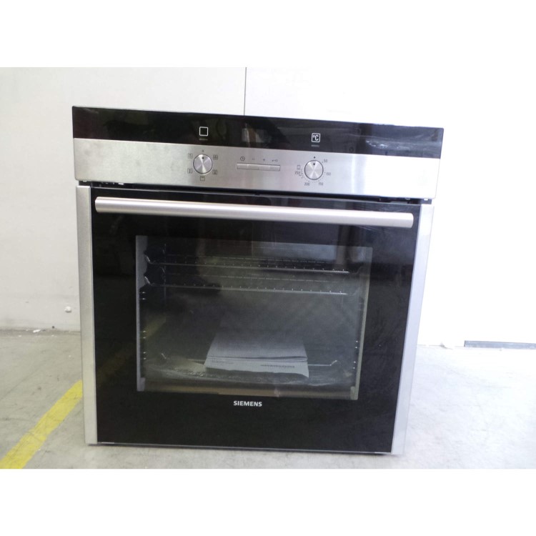 GRADE A2 - Light cosmetic damage - SIEMENS HB13AB550B iQ300 Electric Built-in Single Oven - Stainless Steel