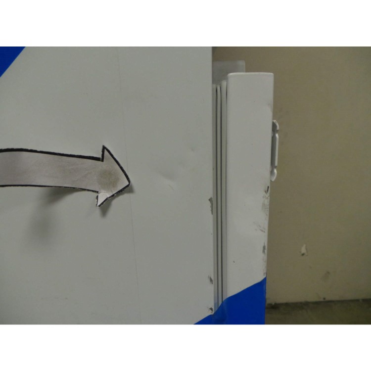GRADE A2 - Light cosmetic damage - CDA FW971 70-30 Frost Free Integrated Fridge Freezer
