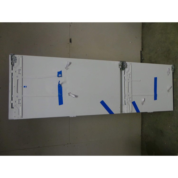 GRADE A2 - Light cosmetic damage - CDA FW971 70-30 Frost Free Integrated Fridge Freezer