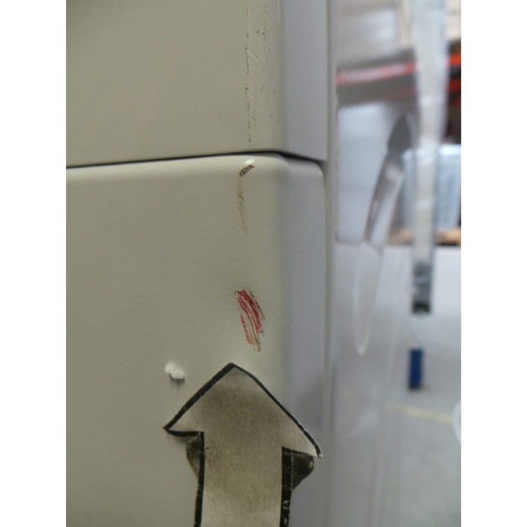 GRADE A2 - Light cosmetic damage - Siemens WT47W590GB Freestanding Electric Tumble Dryer in White