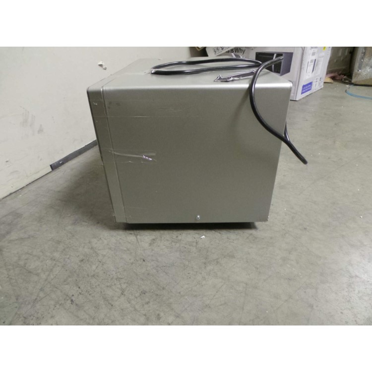 GRADE A3 - Heavy cosmetic damage - Bosch HMT72M450B 800W Freestanding Microwave in Stainless steel