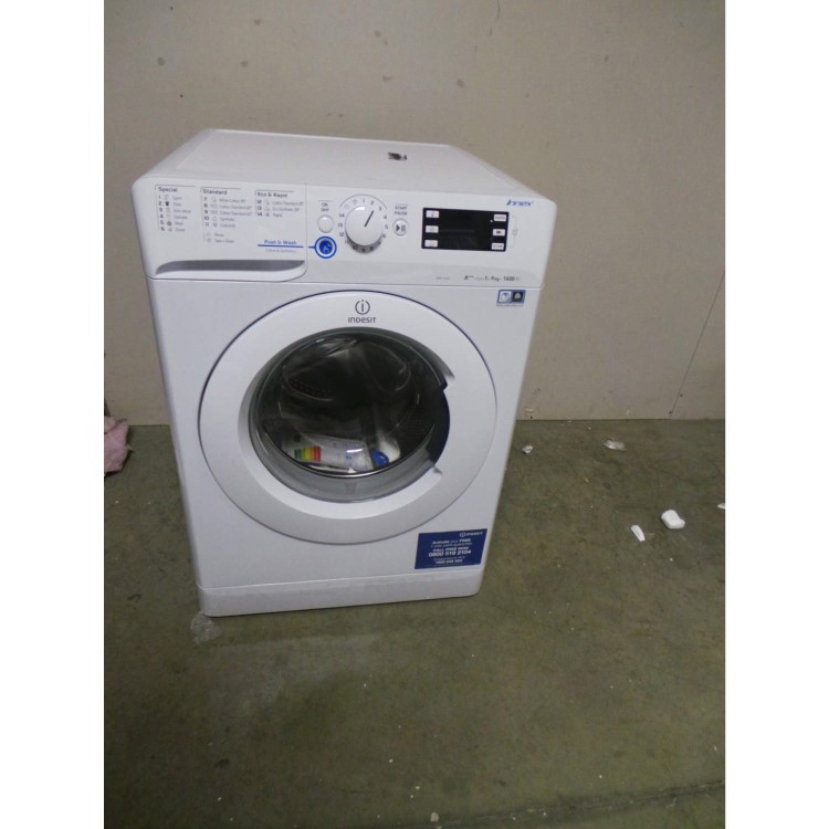 GRADE A2 - Light cosmetic damage - Indesit XWE91683XWWG Innex 9kg 1600rpm Freestanding Washing Machine - White
