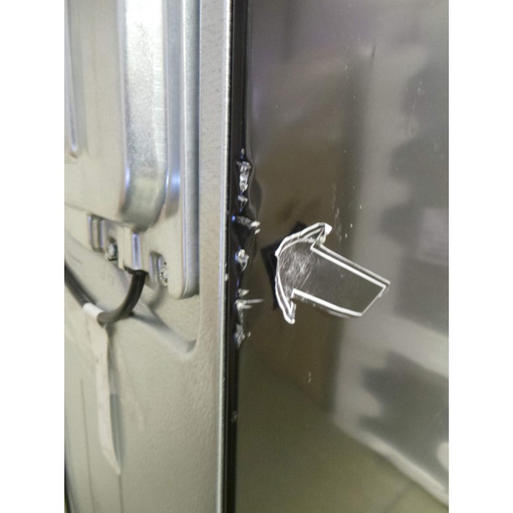 GRADE A3 - Heavy cosmetic damage - Samsung RB29FWRNDBC 1.78m Tall Freestanding Fridge Freezer With Water Dispenser - Gloss Black