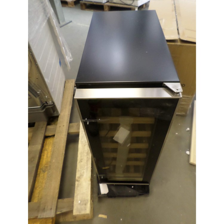 GRADE A2 - Light cosmetic damage - Baumatic BWC305SS 30cm Electronic Wine Cooler With Built-in Possibility