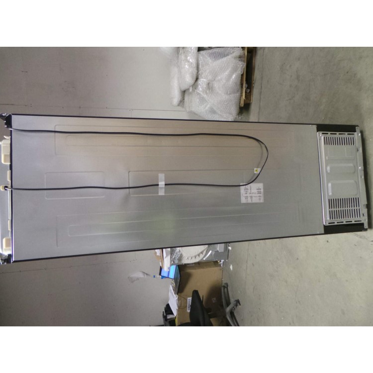 GRADE A3 - Heavy cosmetic damage - Samsung RR35H6610BC Gloss Black Freestanding Fridge