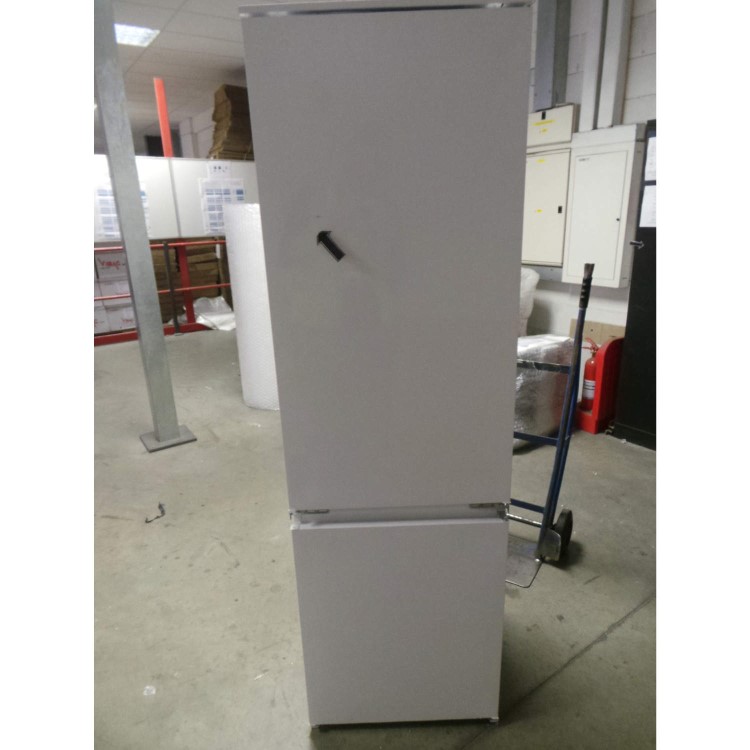 GRADE A3 - Heavy cosmetic damage - AEG SCT71800S1 Frost Free Integrated Fridge Freezer
