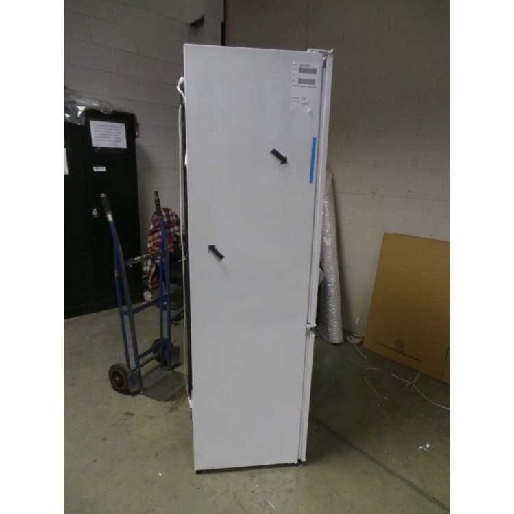 GRADE A3 - Heavy cosmetic damage - AEG SCT71800S1 Frost Free Integrated Fridge Freezer