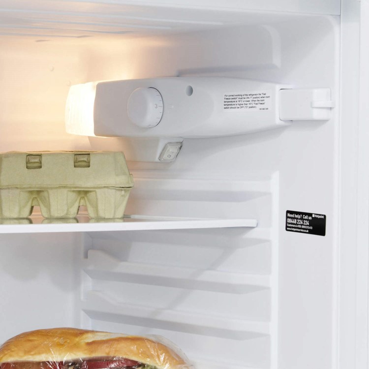 GRADE A3 - Heavy cosmetic damage - Hotpoint RFAA52P Ice Diamond Freestanding Fridge Freezer Polar White