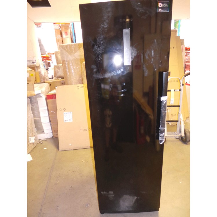 GRADE A2 - Light cosmetic damage - Samsung RR35H6610BC Gloss Black Freestanding Fridge