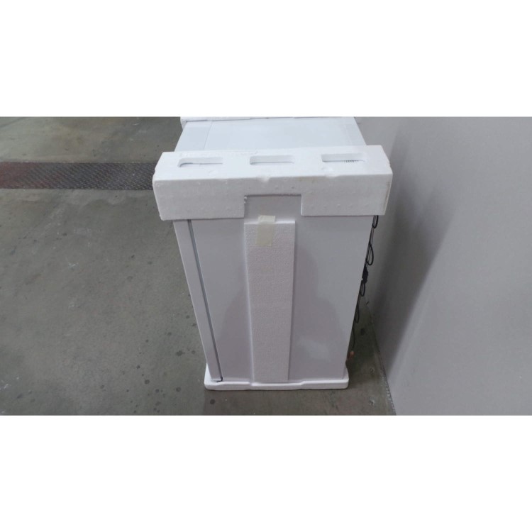 GRADE A2 - Light cosmetic damage - Beko UF483APW Freestanding Freezer White