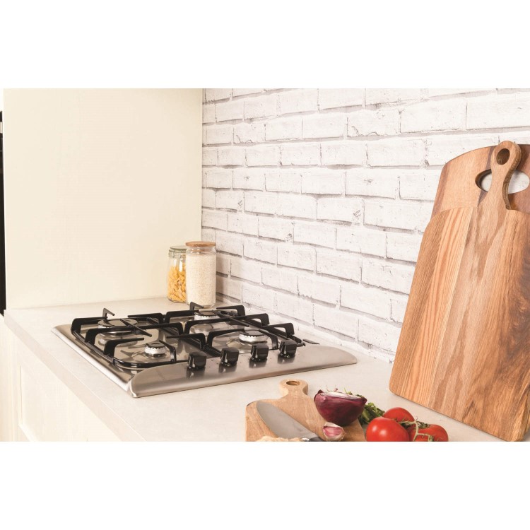 GRADE A2 - Light cosmetic damage - Hotpoint G640SX 60cm Wide 4 Burner Gas Hob With Flame Failure