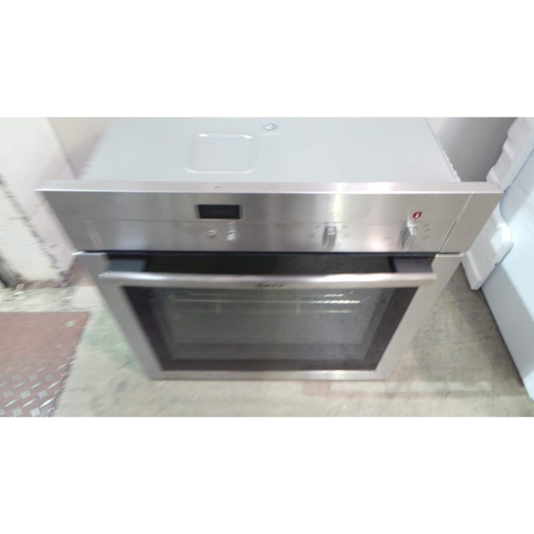 GRADE A2 - Light cosmetic damage - Neff B14M42N3GB built-in/under single oven Electric in Stainless steel