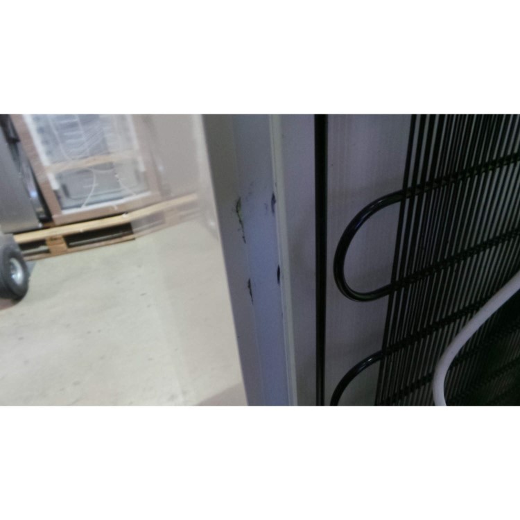 GRADE A2 - Light cosmetic damage - Smeg FAB32RFC Fifties Style Right Hand Hinge Freestanding Fridge Freezer - Cream