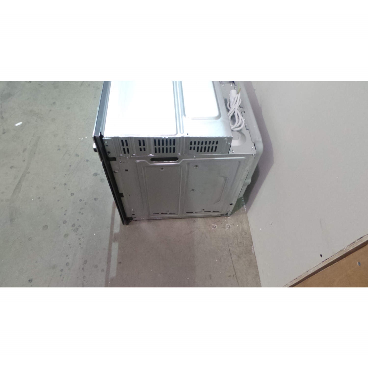 GRADE A2 Light cosmetic damage Bosch HBA13B150B Classixx Brushed