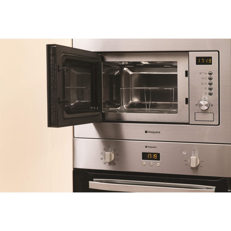 GRADE A1 - As new but box opened - Hotpoint MWH1221X 20 Litre Microwave Oven With Grill - Stainless Steel