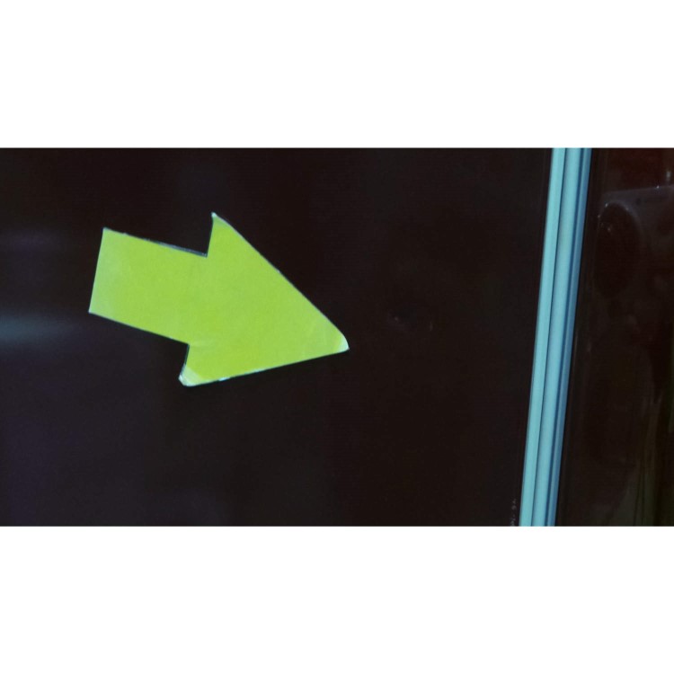 GRADE A2 - Light cosmetic damage - Daewoo RN173NR Retro Style Frost Free Fridge Freezer Red
