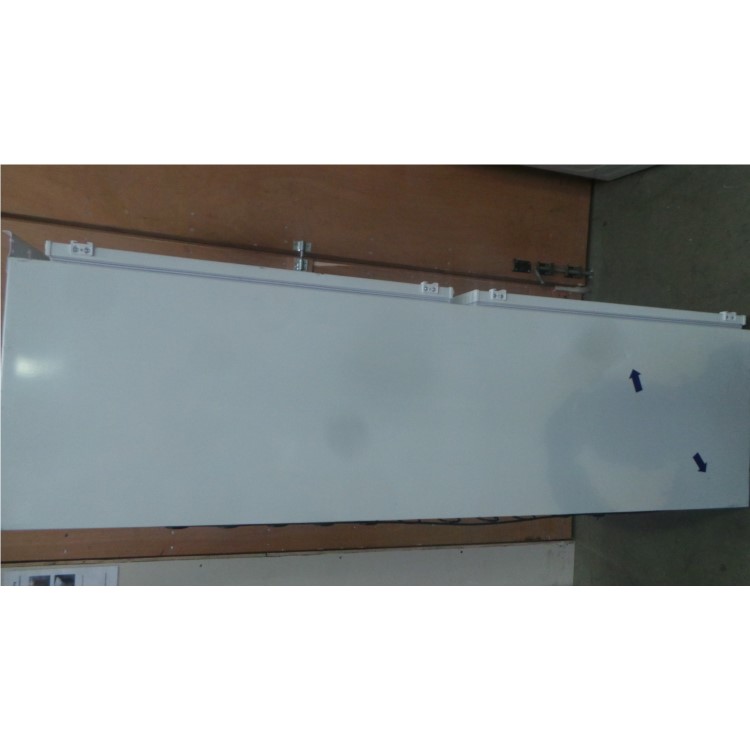 GRADE A3 - Matrix MFC501 50-50 Integrated Fridge Freezer