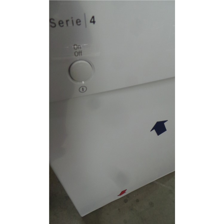 GRADE A2 - Bosch SMS50C22GB A++AA 12 Place Freestanding Dishwasher White