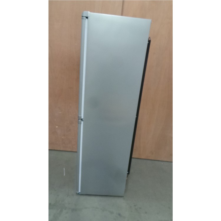 GRADE A2 - Hotpoint FFAA52S Ice Diamond Freestanding Fridge Freezer Silver