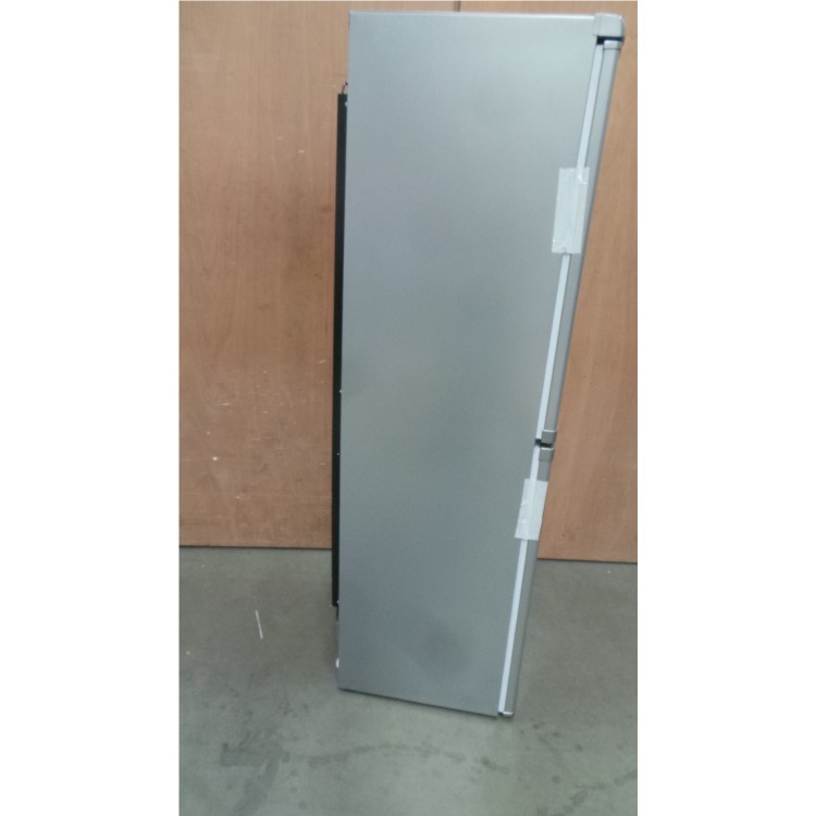 GRADE A2 - Hotpoint FFAA52S Ice Diamond Freestanding Fridge Freezer Silver