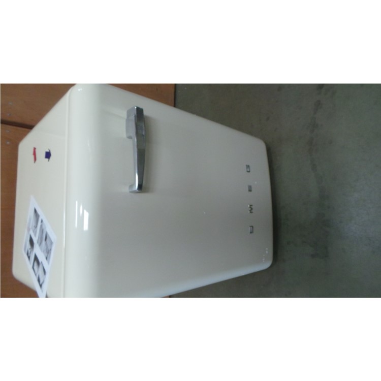 GRADE A2 - Smeg WMFABP1 50s Style 7kg 1400rpm Freestanding Washing Machine - Cream