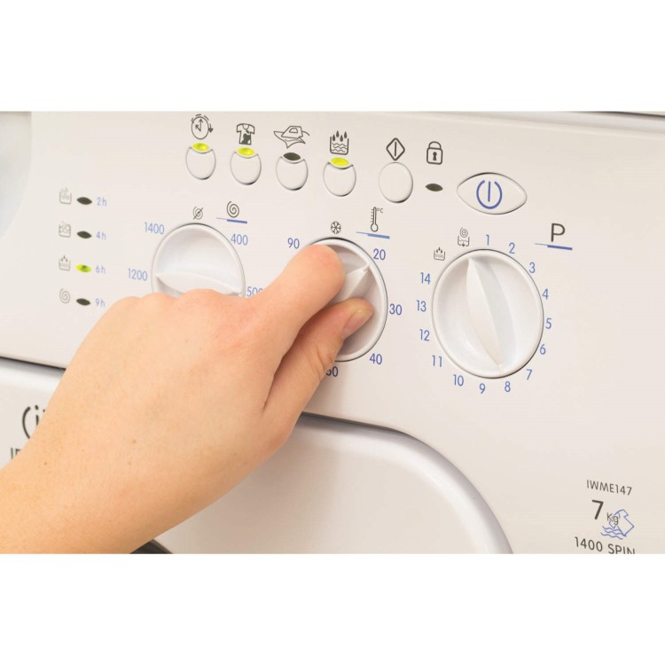 GRADE A1 - Indesit IWME147 7kg 1400rpm Integrated Washing Machine