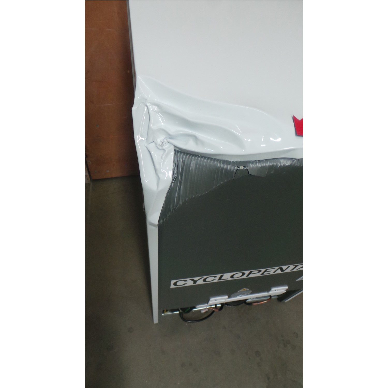 GRADE A3 Fridgemaster MUL49102 Undercounter larder fridge 77397847/1