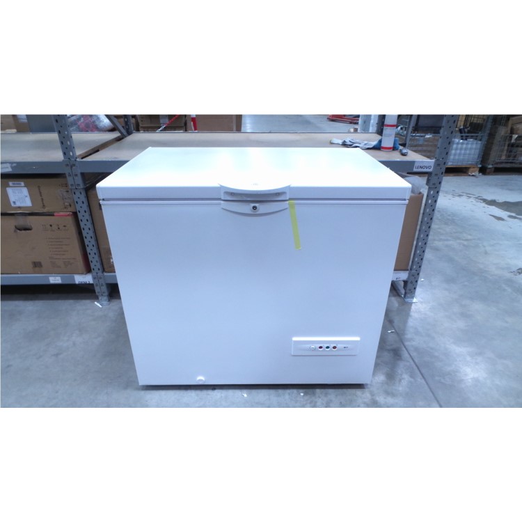 GRADE A3 - Indesit OS1A250H 101cm Wide 251 Litre Chest Freezer White