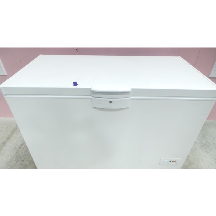 GRADE A3 - Beko CF1300APW 129cm Wide 360 Litre Chest Freezer White