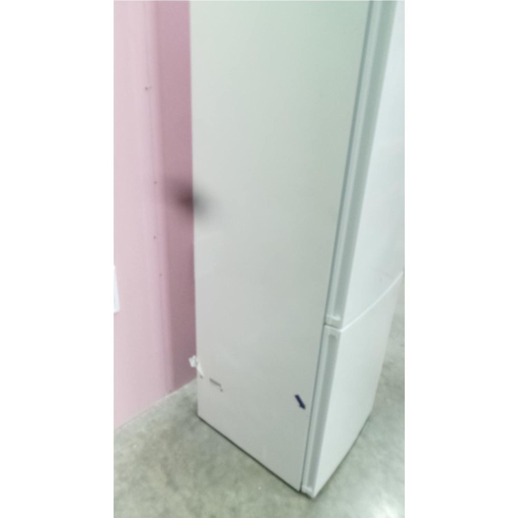 GRADE A3 - Bosch KGN39XW36G NoFrost VitaFresh Freestanding Fridge Freezer White
