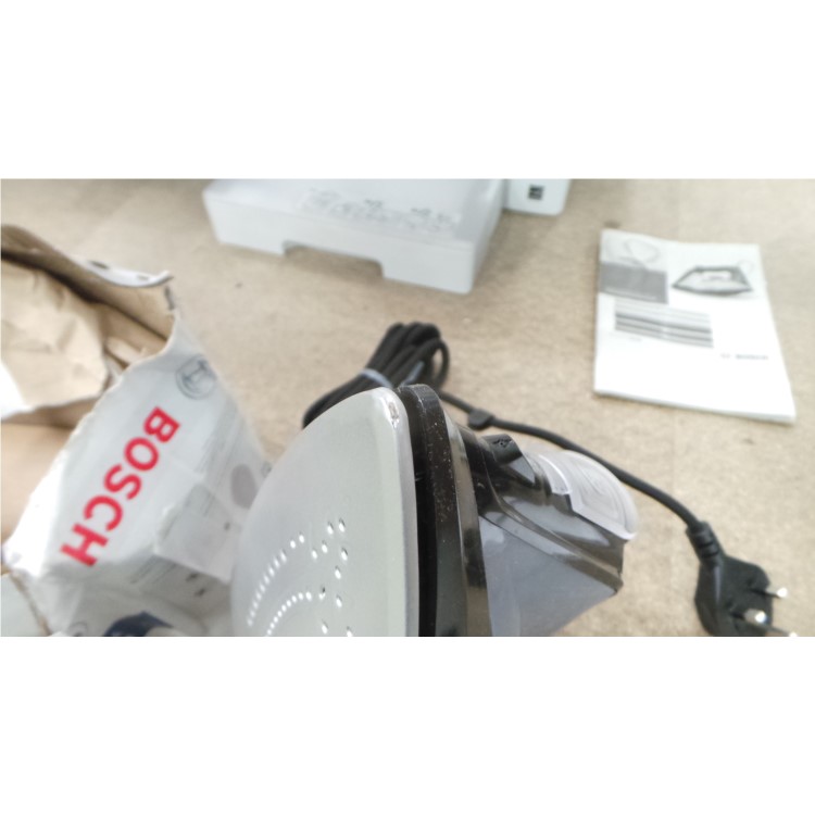 GRADE A2 - Bosch TDA3020GB Steam Iron With Continuous Steam - Black & Grey