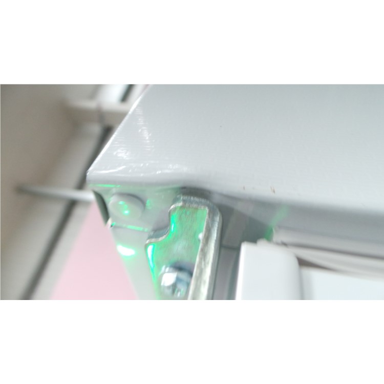 GRADE A3 - Hisense RIB291F4AW1 Integrated 50-50 Frost Free Fridge Freezer - Sliding Rail