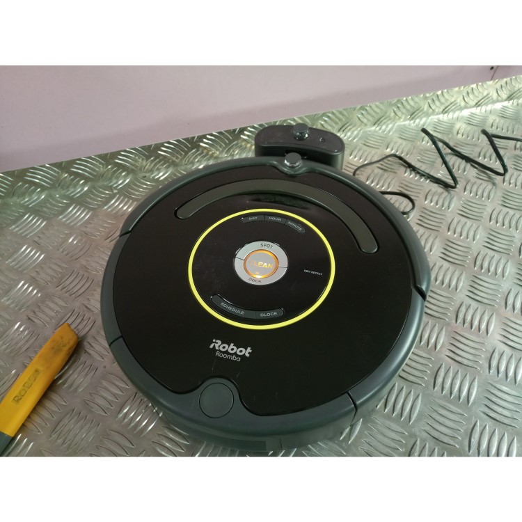 GRADE A2 - iRobot ROOMBA650 Roomba 650 Vacuum Cleaning Robot