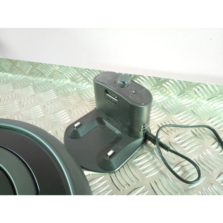 GRADE A2 - iRobot ROOMBA650 Roomba 650 Vacuum Cleaning Robot