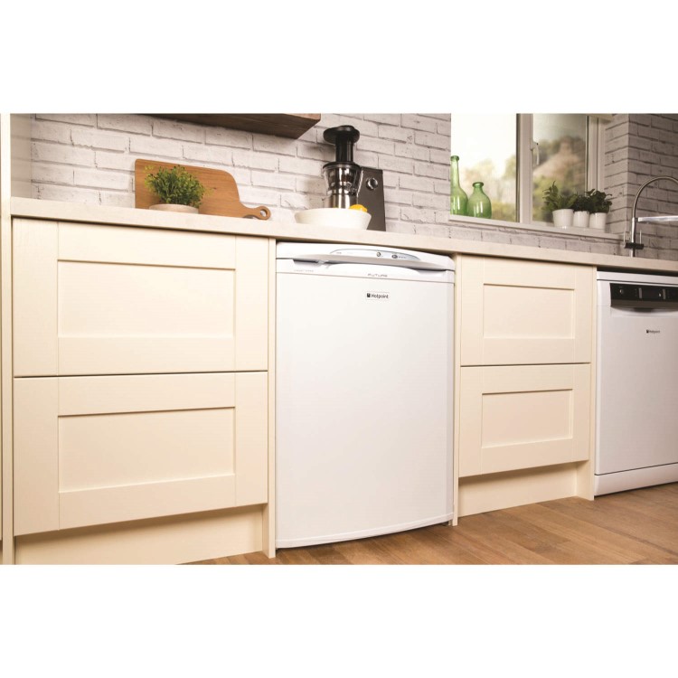 HOTPOINT FZA36P 73 Litre Freestanding Under Counter Freezer Frost Free 60cm Wide - White