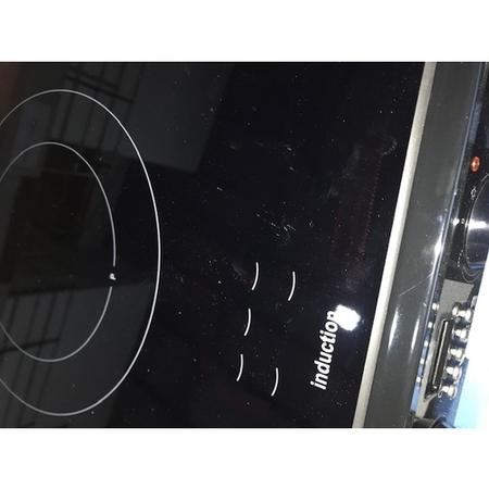 GRADE A2 - Smeg TR103IBL 100cm Victoria Gloss Black Three Cavity Traditional Cooker with Side Opening