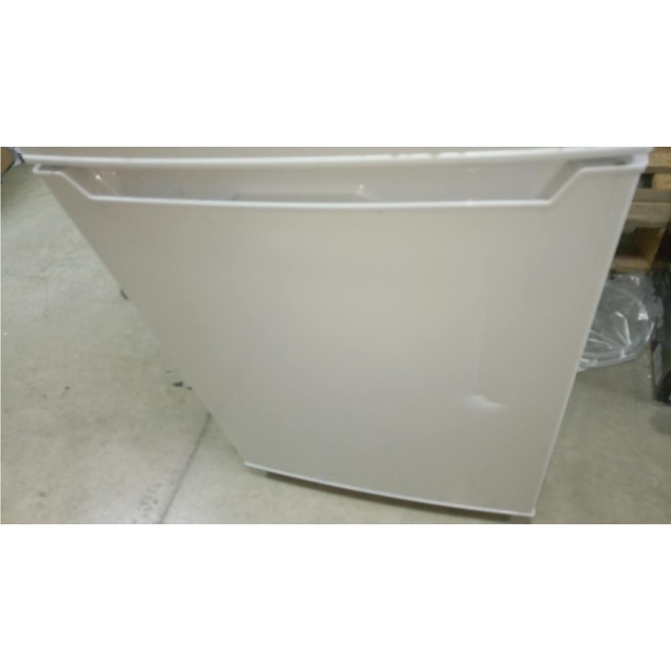 GRADE A3 - Hisense RB343D4BW1 277 Litre 70/30 Freestanding Fridge Freezer - White