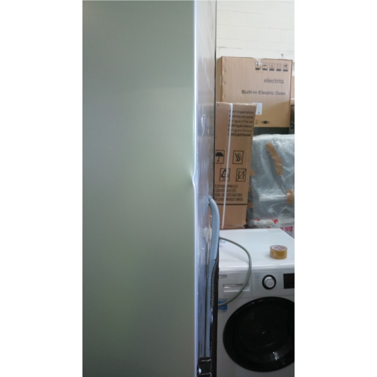 GRADE A2 - Beko CF5015APS 55cm Frost Free Freestanding Fridge Freezer in Silver