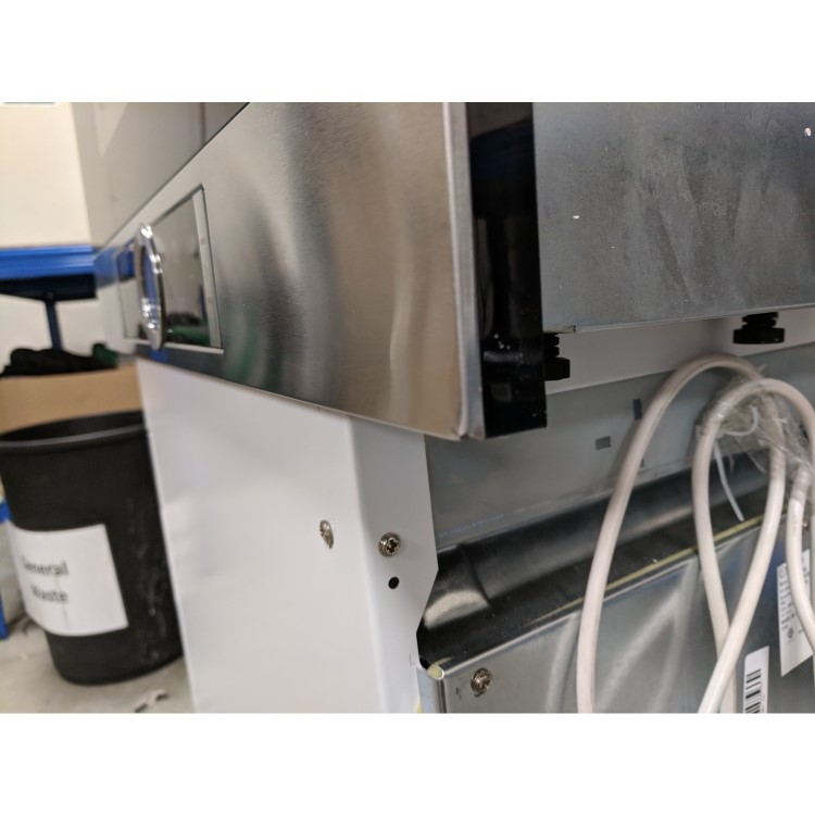 GRADE A2 - Bosch BEL634GS1B Serie 8 21L 900W Built-in Microwave with Grill Stainless Steel