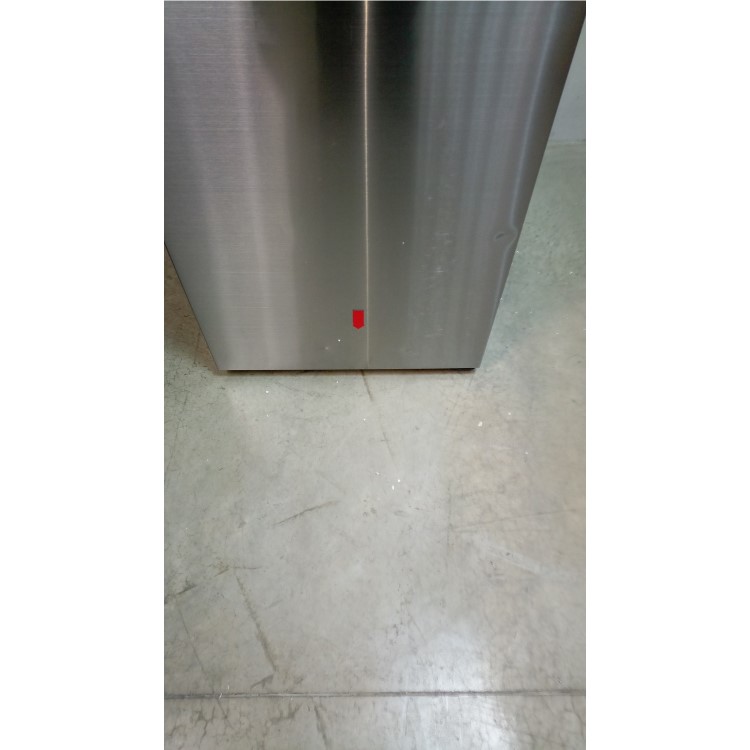 GRADE A3 - Samsung RB41J7859S4 406L Freestanding Fridge Freezer - Silver