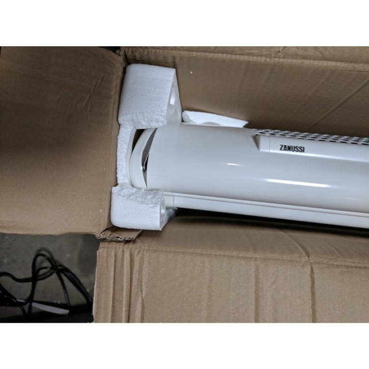 GRADE A3 - Zanussi ZHT611W Conventional Cooker Hood - White