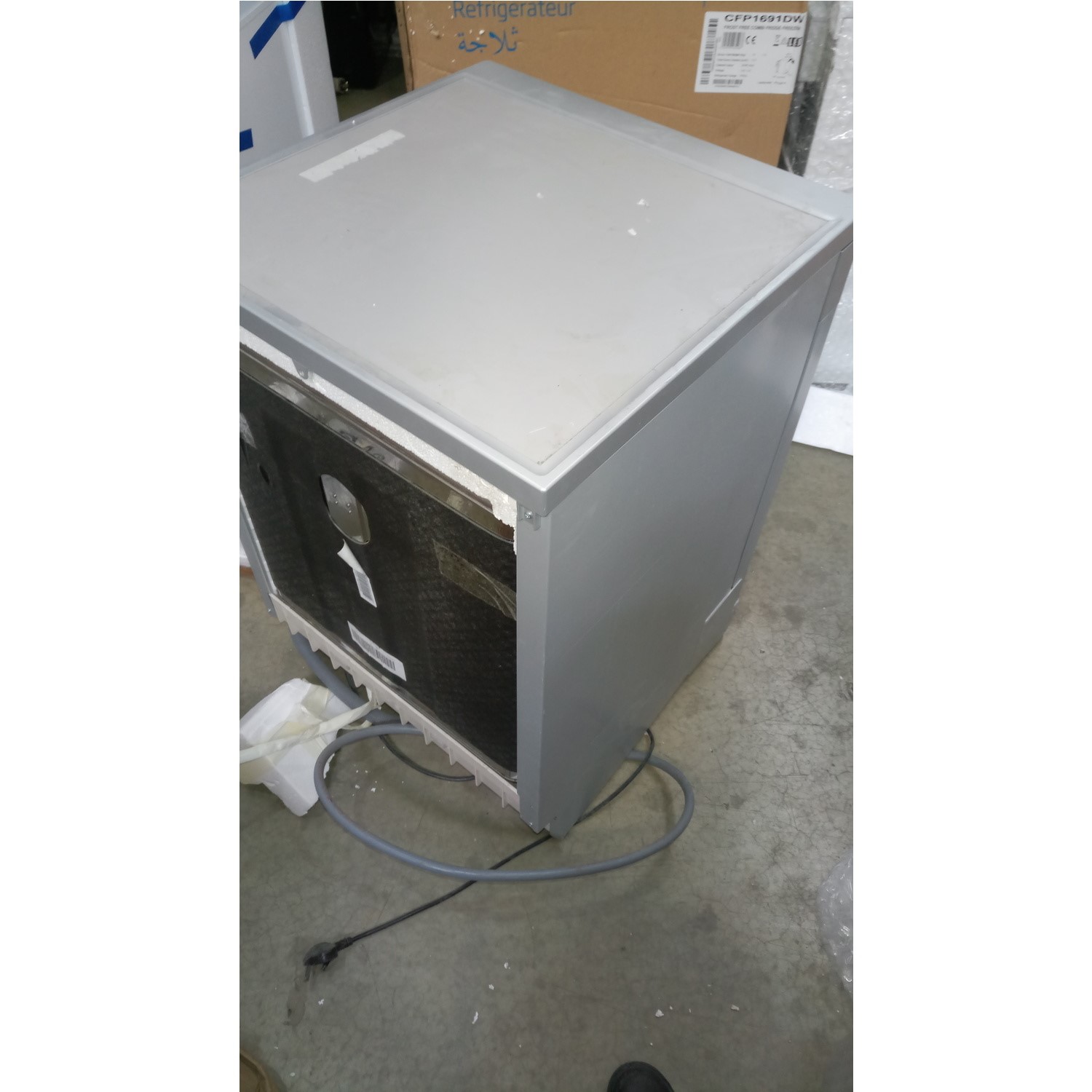 GRADE A3 Hotpoint Aquarius HFC2B19SV 13 Place Freestanding Dishwasher